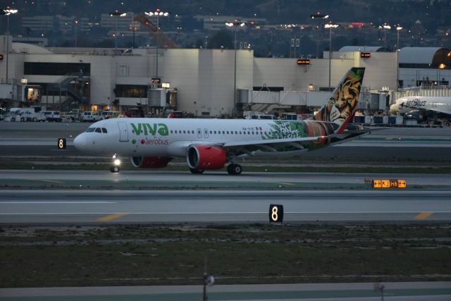 Airbus A320 (XA-VIE) - Taken 19 Jan 2020