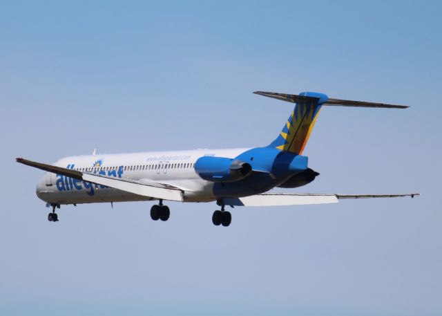 McDonnell Douglas MD-83 (N891GA) - At Shreveport Regional.