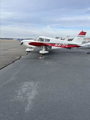 Piper Cherokee (N417FL)