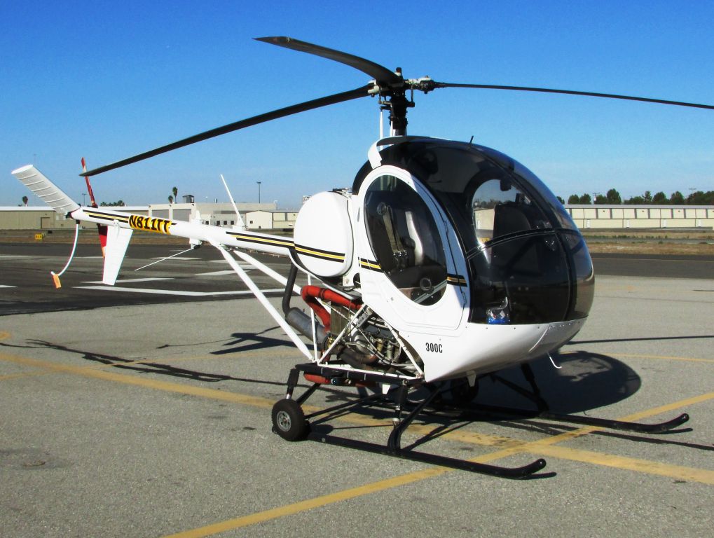 Cirrus SR-22 (N811TT) - Parked at Fullerton