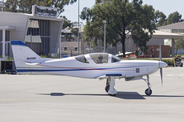 STODDARD-HAMILTON Glasair (N639DM) - Stoddard-Hamilton Glasair SH-3 (N639DM) taxiing at Wagga Wagga Airport.