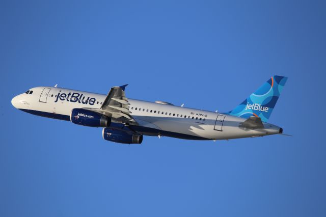 Airbus A320 (N794JB)