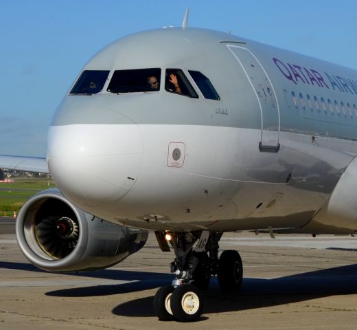 Airbus A320 (A7-AAG) - 29/10/2013br /Departure for LSGG