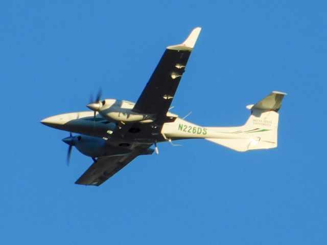 Diamond Twin Star (N226DS) - One of Delta State’s DA-42s making an approach to Cleveland Municipal Airport 