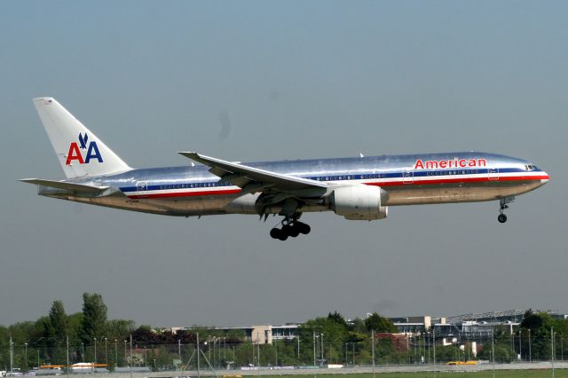 Boeing 777-200 (N756AM) - 08-May-08