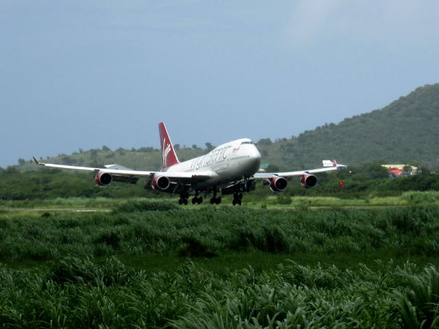 Boeing 747-400 (G-VXLG)