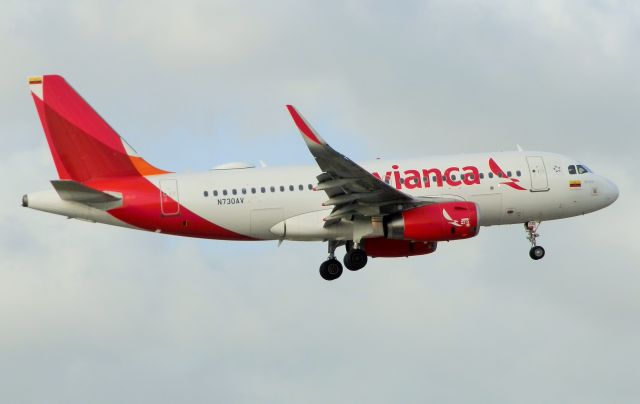 Airbus A319 (N730AV)