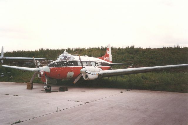 Hawker Siddeley Dove (G-ANUW) - Seen here in Jul-95.br /br /Registration cancelled 5-Jun-96 as permanently withdrawn from use.