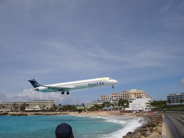 McDonnell Douglas MD-80 — - St Maarten