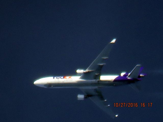 Boeing MD-11 (N621FE)