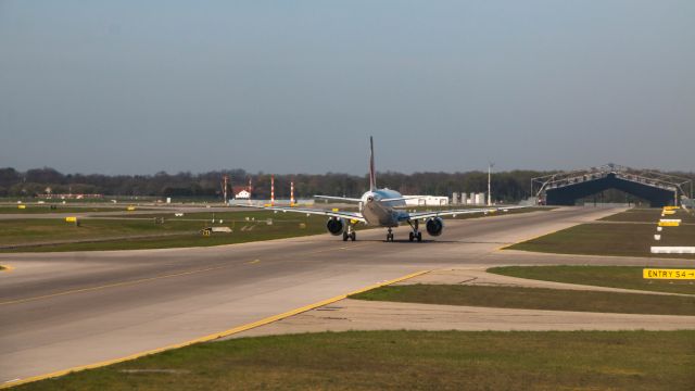 Airbus A320 —
