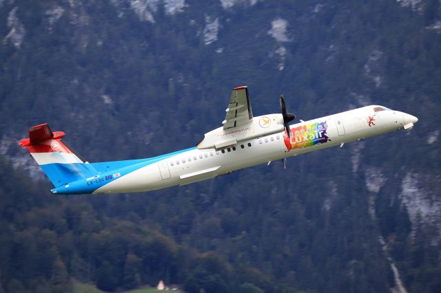 de Havilland Dash 8-400 (LX-LQC)