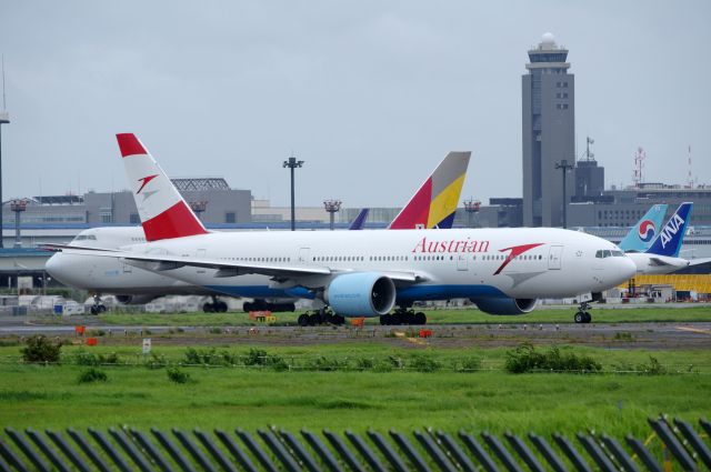 Boeing 777-200 (OE-LPE)