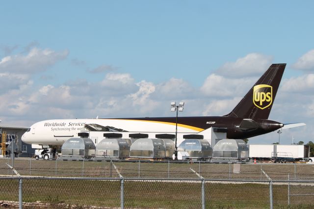 Boeing 757-200 (N422UP) - UPS Cargo sits on the cargo ramp at Southwest Florida International Airport