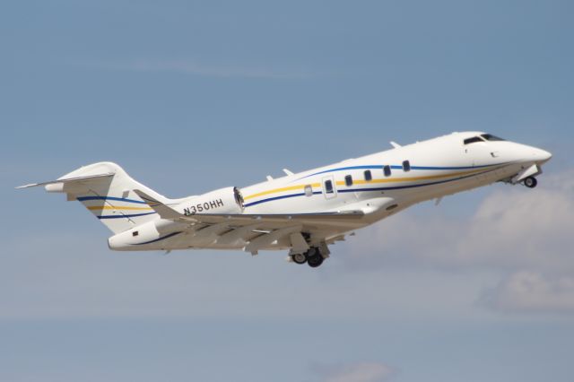 Bombardier Challenger 300 (N350HH) - 13APR23