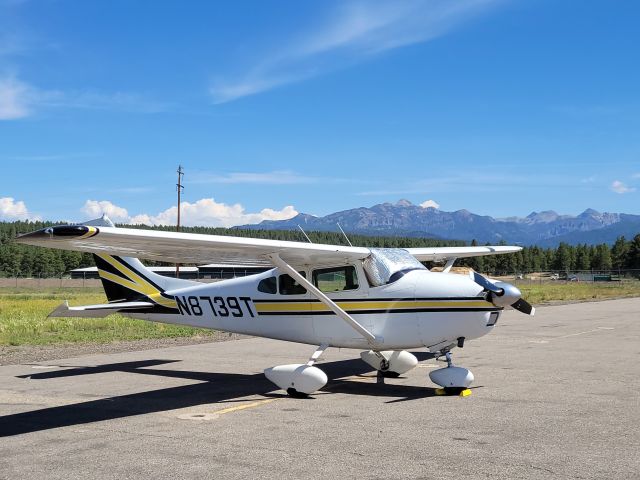 Cessna Skylane (N8739T)