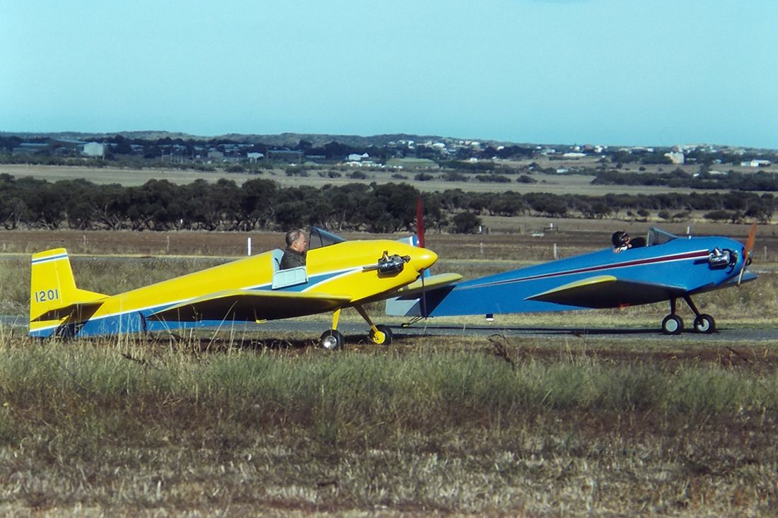 N1201 — - DRUINE D31 TURBULENT - REG : 1201 & 10/034 - GOOLWA SA. AUSTRALIA - YGWA (9/5/1993)35MM SLIDE CONVERSION USING A LIGHTBOX AND A NIKON L810 DIGITAL CAMERA IN THE MACRO MODE