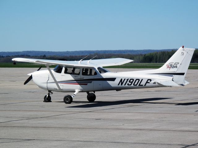 Cessna Skyhawk (N190LP)