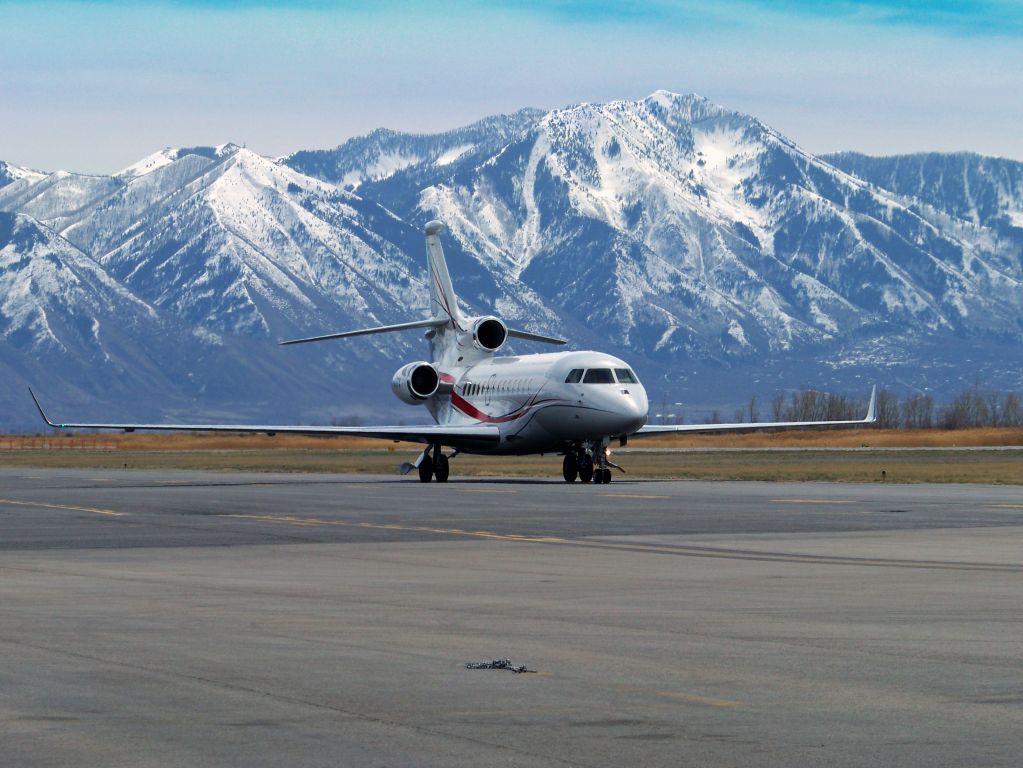 Dassault Falcon 900 (N817X)