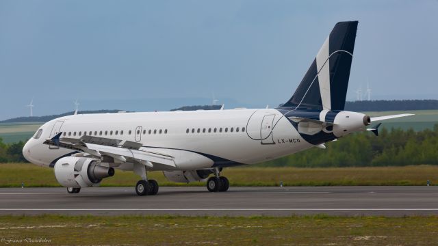 Airbus A319 (LX-MCO)