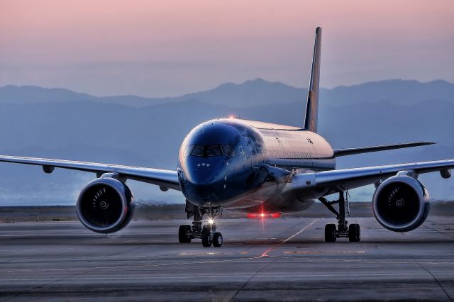 Airbus A350-900 (VNA-886) - Sunrise shot Vietnam A359 in KIX..