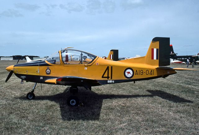 A19041 — - AUSTRALIA - AIR FORCE - NEW ZEALAND CT-4A AIRTRAINER - REG A19-041 (CN 041) - MILDURA VIC. AUSTRALIA - YMIA (15/4/1979)