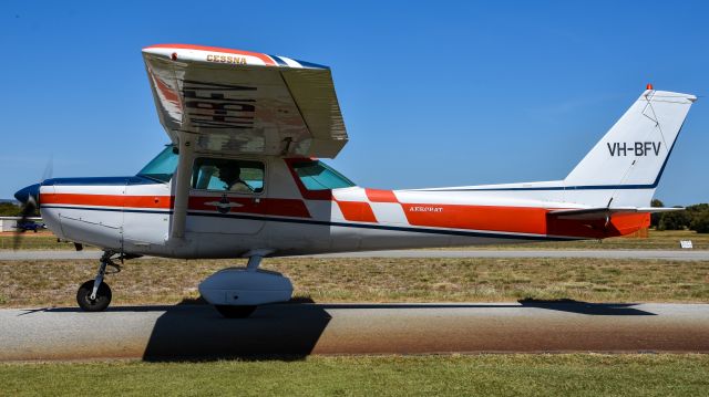 Cessna 152 (VH-BFV)