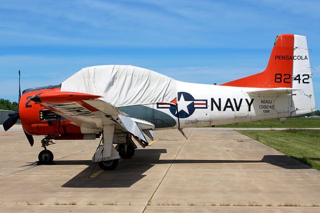 North American T-6 Texan (N242J)