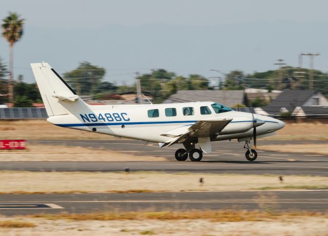 Cessna T303 Crusader (N9488C)