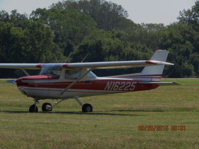 Cessna Commuter (N16225)