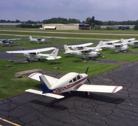 Piper Cherokee (N3725T)