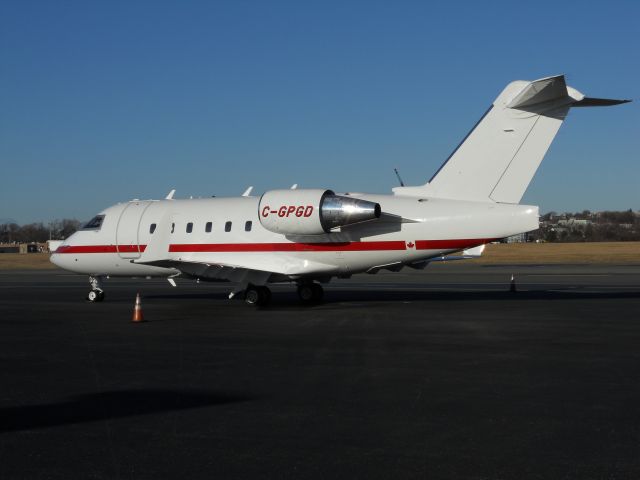 Canadair Challenger (C-GPGD)