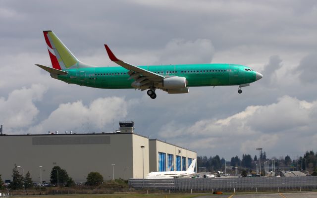 Boeing 737-800 (N1787B) - Future Qantas 737-800 flight testing at Paine Field.