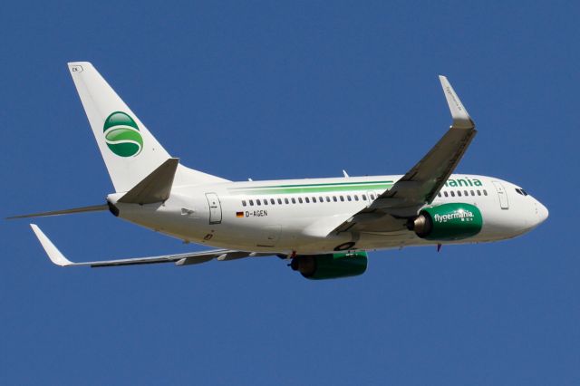 Boeing 737-700 (D-AGEN)