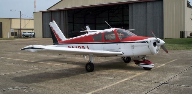 Piper Cherokee (N4432J)