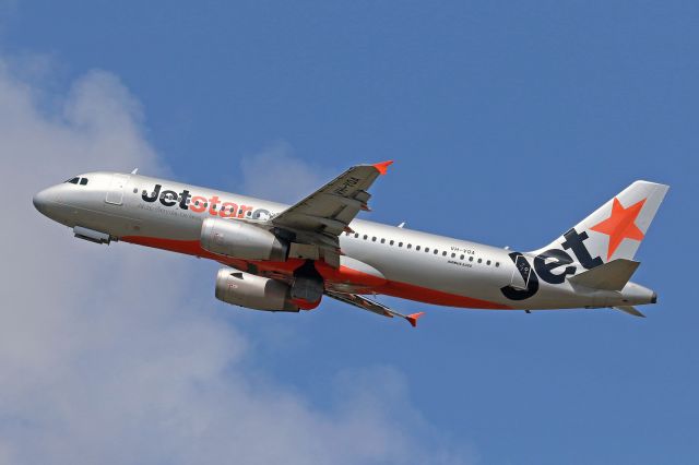 Airbus A320 (VH-VQA)