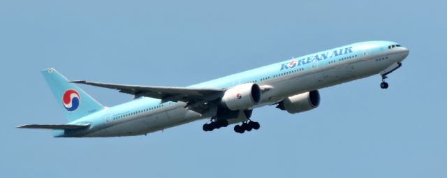 BOEING 777-300ER (HL8041) - Minutes prior to landing, summer 2019.