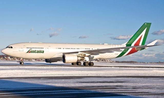 Airbus A330-300 (I-EJGB) - Francesco Borromini