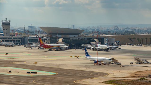 Airbus A330-300 (B-1021)