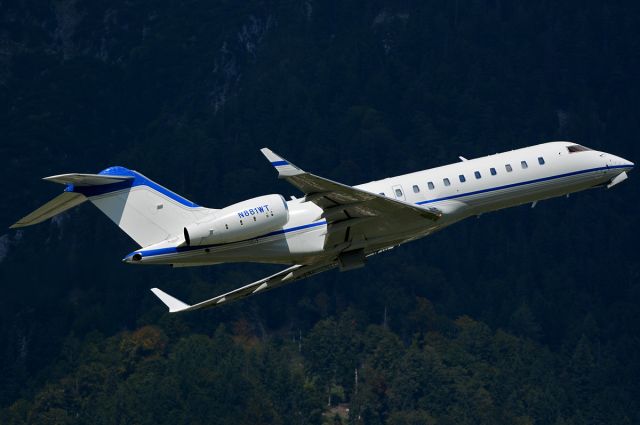Bombardier Global Express (N881WT)