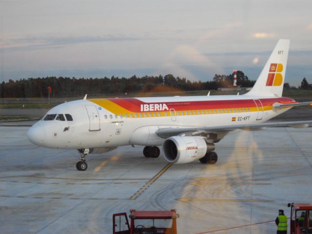 Airbus A319 (EC-KFT)