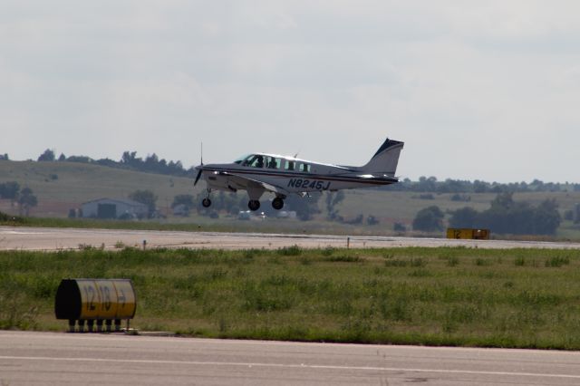 Beechcraft Bonanza (36) (N8245J)