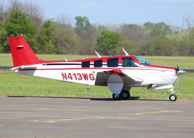 Beechcraft Bonanza (36) (N413WG) - At Downtown Shreveport. 1976 Beech A36 Bonanza 