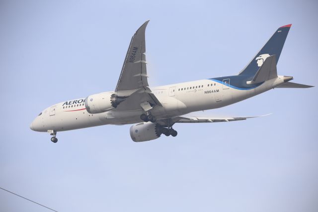 Boeing 787-8 (N964AM)