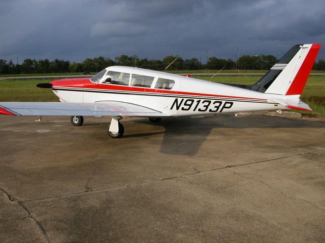 Piper PA-24 Comanche (N9133P)