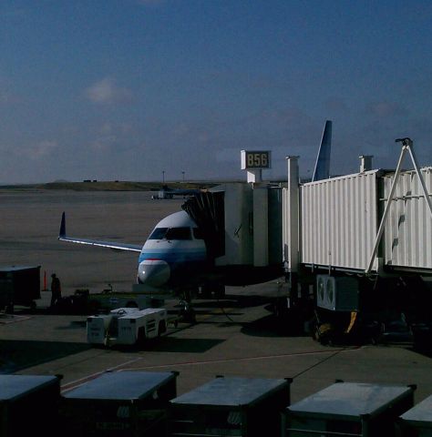 Embraer 170/175 — - Cross-branding?? A United Express 170 with a US Airways Express nose... Really Republic??