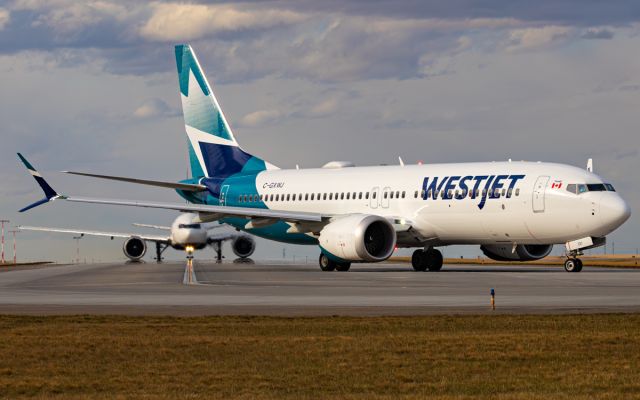 Boeing 737 MAX 8 (C-GXWJ)