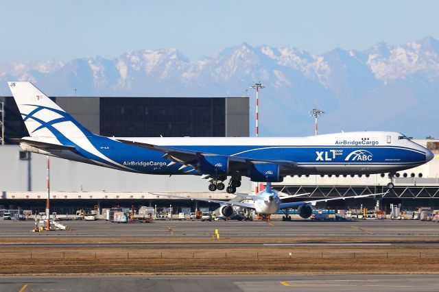 Boeing 747-200 (VP-BJS)