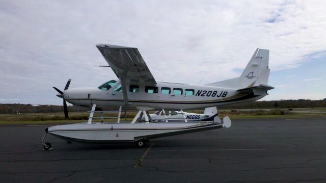 Cessna Caravan (N208JB) - If you know what those fins mean and know what the initials stand for, you know whose plane that is