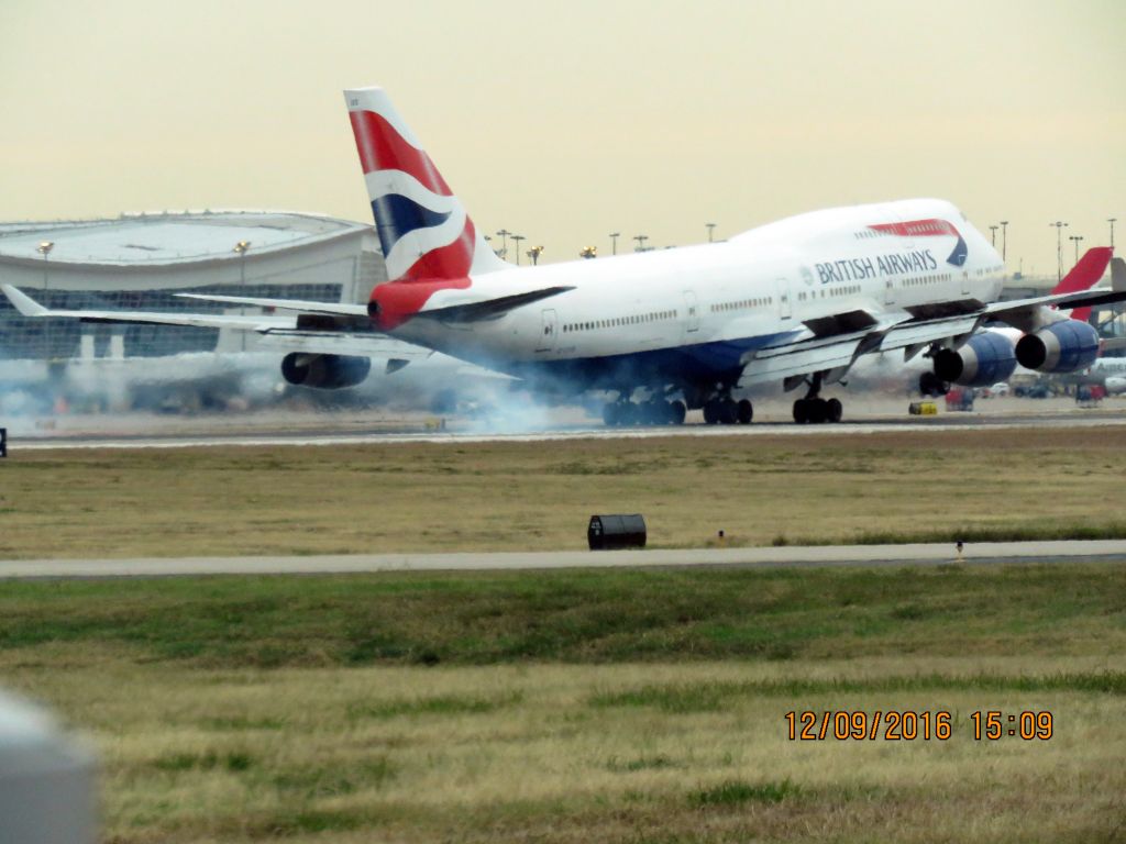 Boeing 747-400 (G-CIVS)